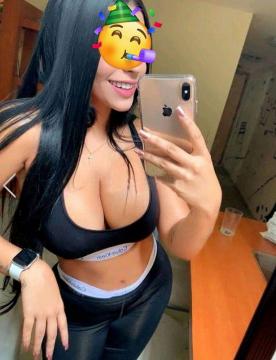 Escort blanquita y tetitas rosaditas
