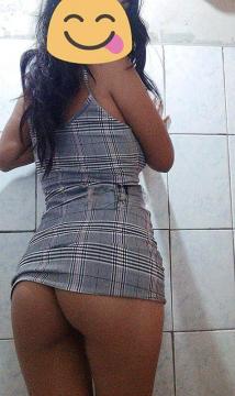 Iqueña tranquila sumisa