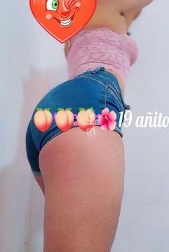 Sexy kinesiologa flaquita hermosa