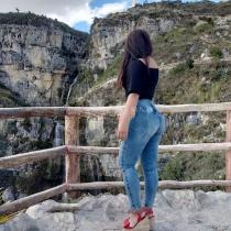 Deliciosa scort salvaje recien llegada