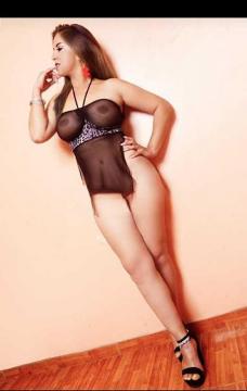 Linda escort ecuatoriana